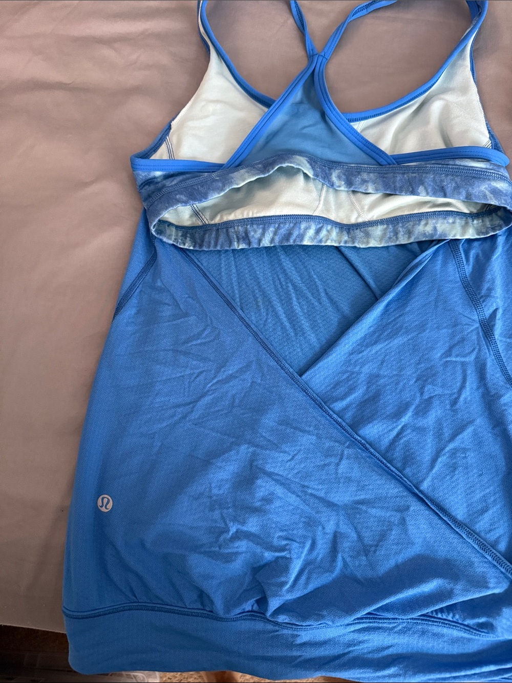 Lululemon tang top with built in bra